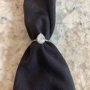 Pandora Radiant Teardrop — size 9